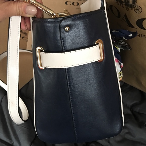 Coach Swagger 27 handbag! - Picture 3 of 6